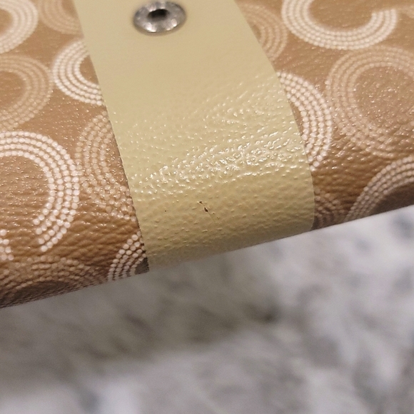 Coach wallet/checkbook - Picture 8 of 11